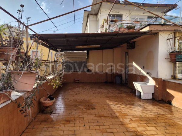 appartamento in vendita a Napoli in zona Bagnoli