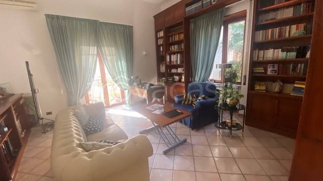 appartamento in vendita a Napoli in zona Bagnoli
