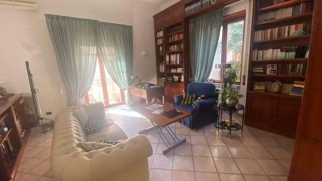 appartamento in vendita a Napoli in zona Bagnoli