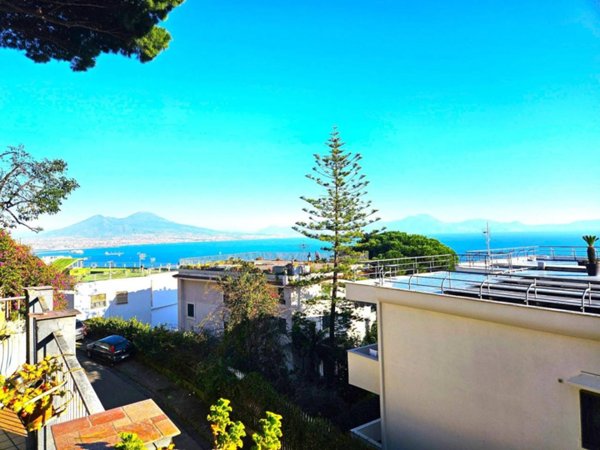 appartamento in vendita a Napoli in zona Posillipo