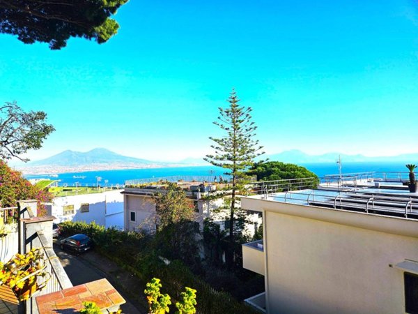 appartamento in vendita a Napoli in zona Posillipo