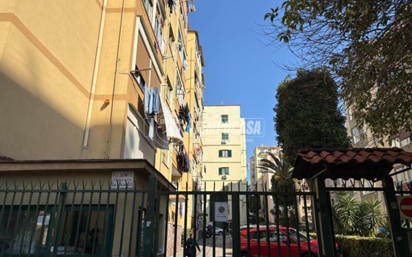 appartamento in vendita a Napoli in zona Arenella