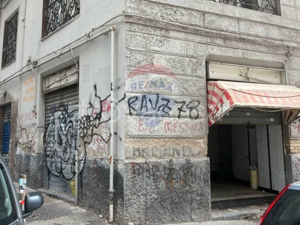 monolocale in vendita a Napoli in zona Vicaria