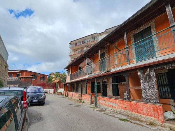 appartamento in vendita a Napoli in zona Chiaiano