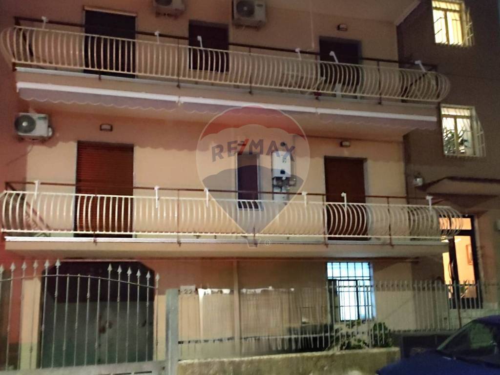 appartamento in vendita a Napoli in zona Pianura