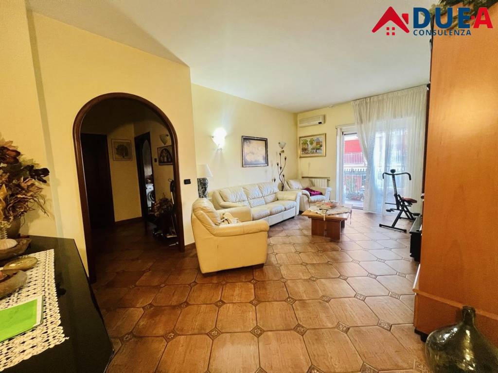 appartamento in vendita a Napoli in zona Bagnoli