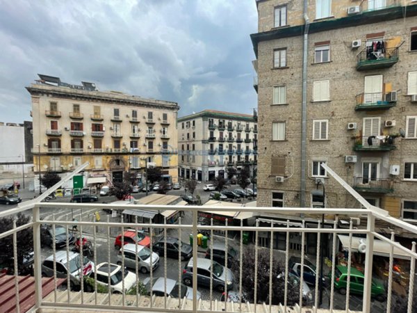 appartamento in vendita a Napoli in zona San Lorenzo