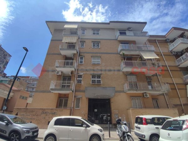appartamento in vendita a Napoli in zona Pianura