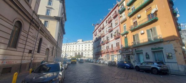 appartamento in vendita a Napoli in zona Pendino / San Giuseppe