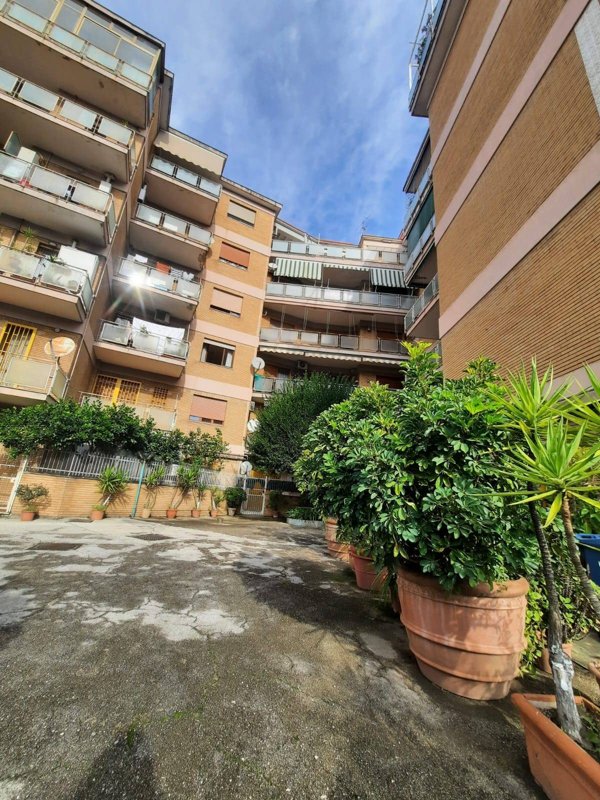 appartamento in vendita a Napoli in zona Soccavo