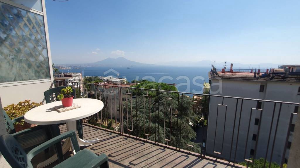 appartamento in vendita a Napoli in zona Posillipo