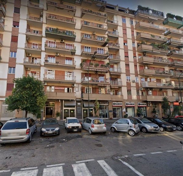 ufficio in vendita a Napoli in zona Fuorigrotta