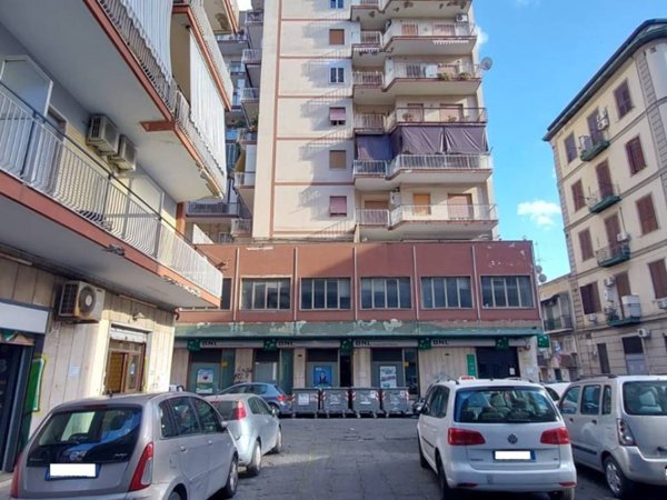 negozio in vendita a Napoli in zona Pendino / San Giuseppe