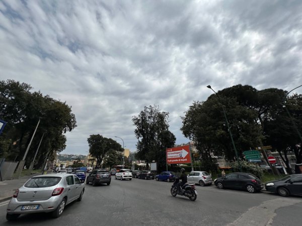 ufficio in vendita a Napoli in zona Fuorigrotta