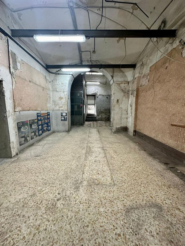 bivano in vendita a Napoli in zona Stella