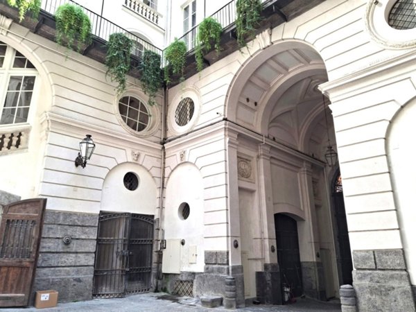 quadrivano in vendita a Napoli in zona Vomero