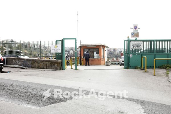appartamento in vendita a Napoli in zona Fuorigrotta
