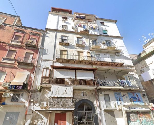 casa indipendente in vendita a Napoli in zona Pendino / San Giuseppe