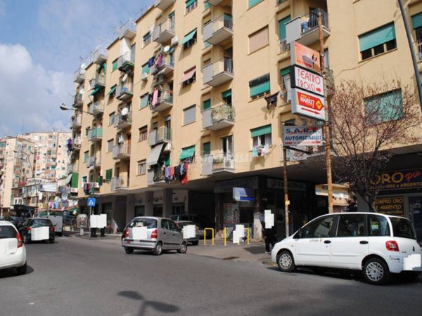 appartamento in vendita a Napoli in zona Fuorigrotta