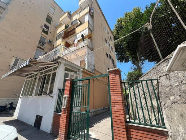 appartamento in vendita a Napoli in zona Fuorigrotta