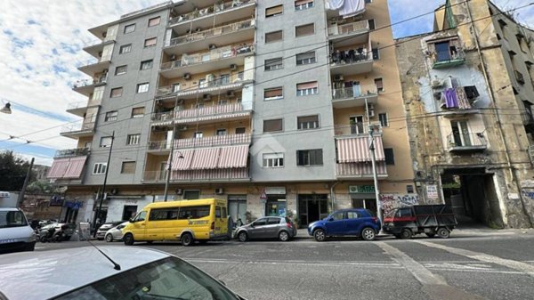 appartamento in vendita a Napoli in zona Stella