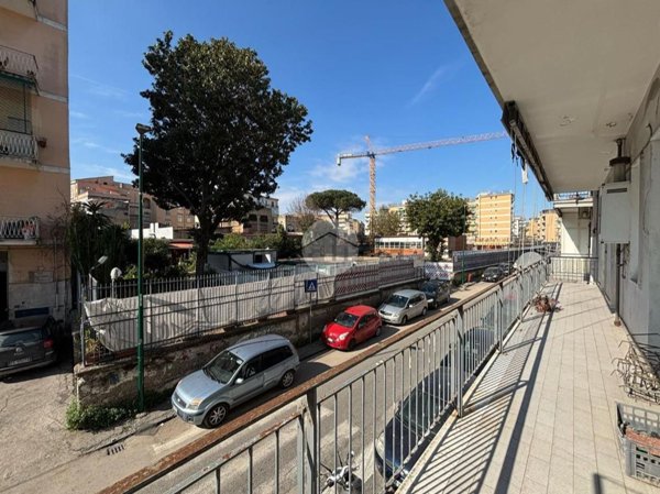 appartamento in vendita a Napoli in zona Secondigliano