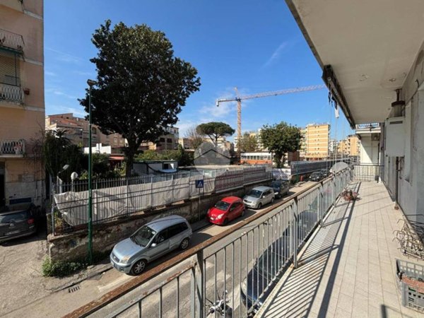 appartamento in vendita a Napoli in zona Secondigliano