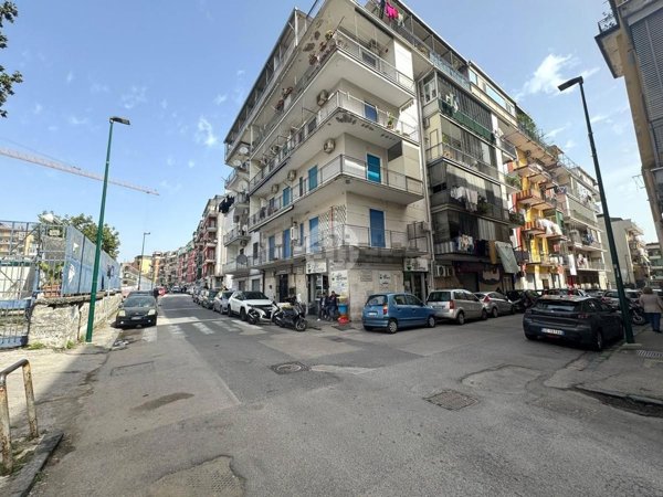 appartamento in vendita a Napoli in zona Secondigliano