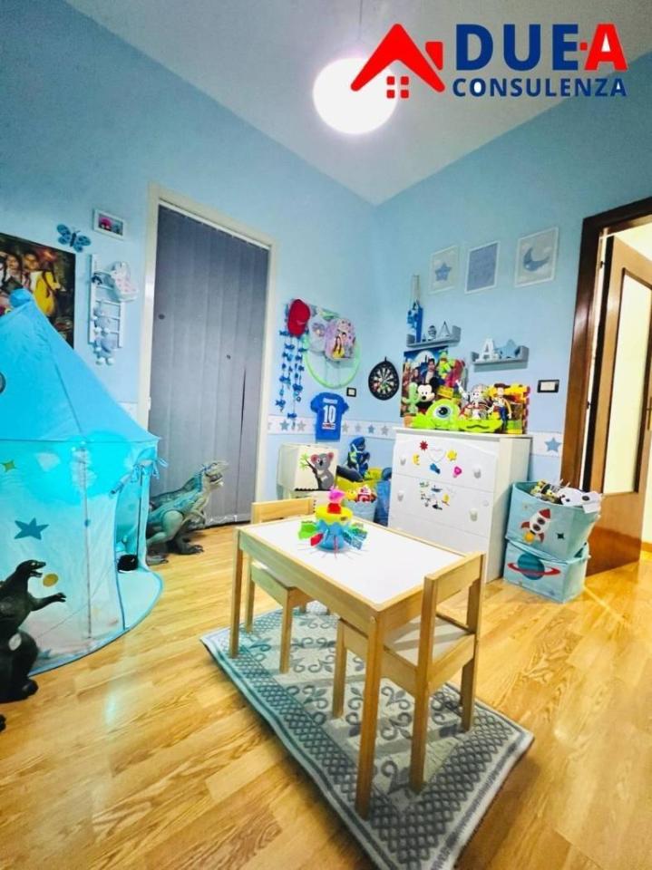 appartamento in vendita a Napoli in zona Pianura