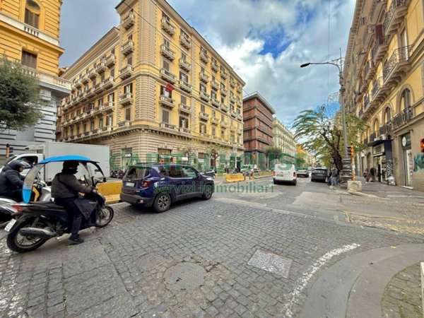 appartamento in vendita a Napoli in zona Pendino / San Giuseppe