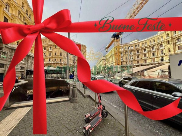 negozio in vendita a Napoli in zona Pendino / San Giuseppe