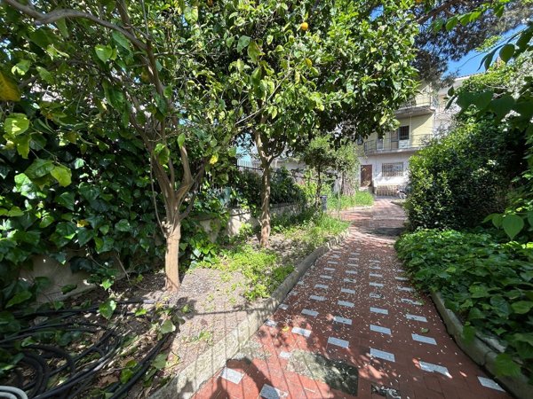 casa indipendente in vendita a Napoli in zona Chiaiano