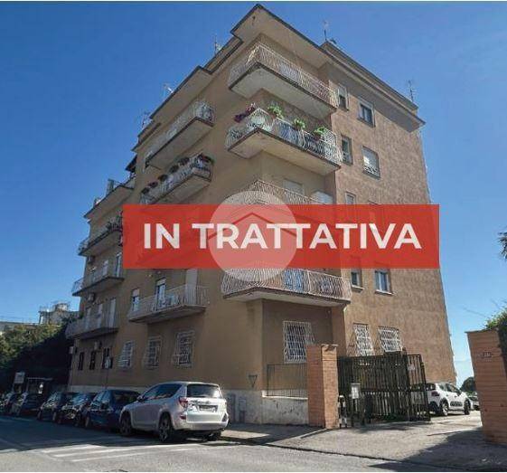 appartamento in vendita a Napoli in zona Posillipo