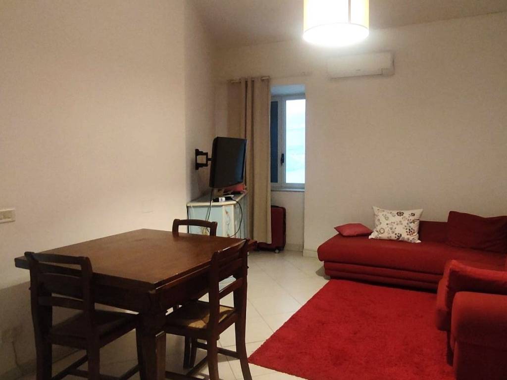 appartamento in vendita a Napoli in zona Stella