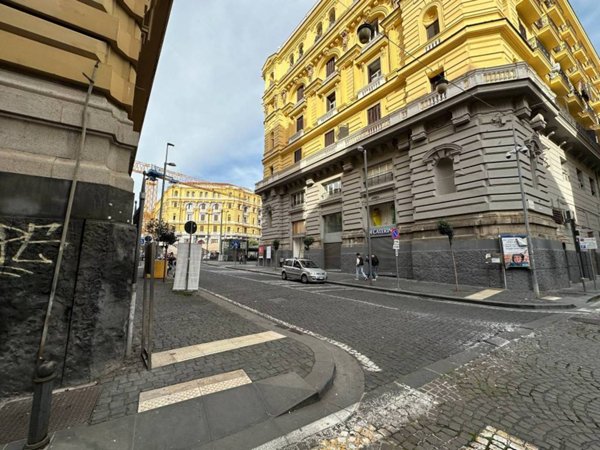 monolocale in vendita a Napoli in zona Pendino / San Giuseppe