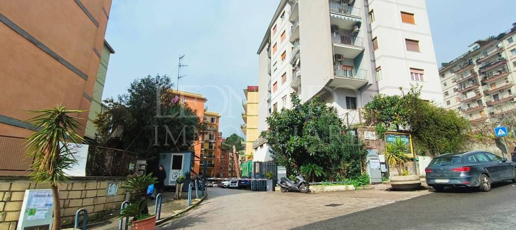appartamento in vendita a Napoli in zona Arenella