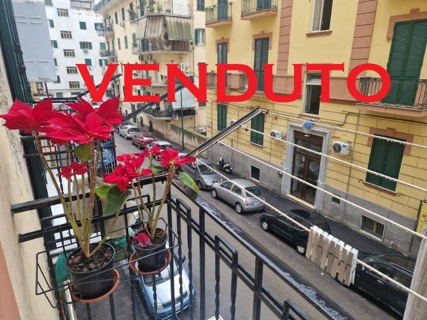 appartamento in vendita a Napoli in zona Stella