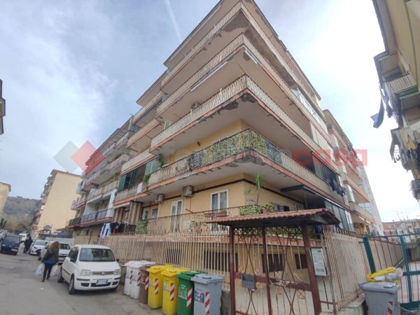 appartamento in vendita a Napoli in zona Pianura