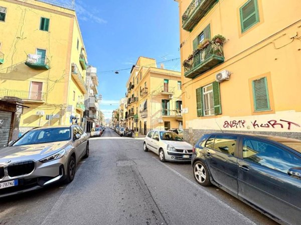 appartamento in vendita a Napoli in zona Bagnoli