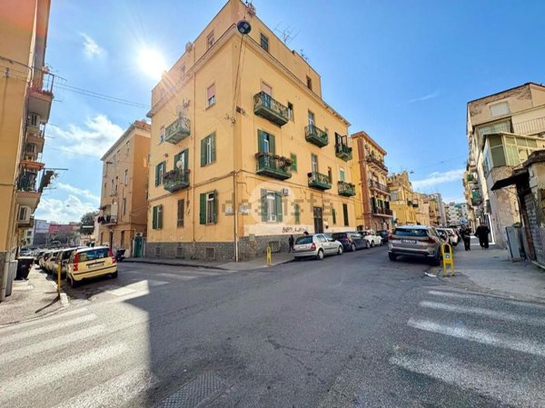 appartamento in vendita a Napoli in zona Bagnoli