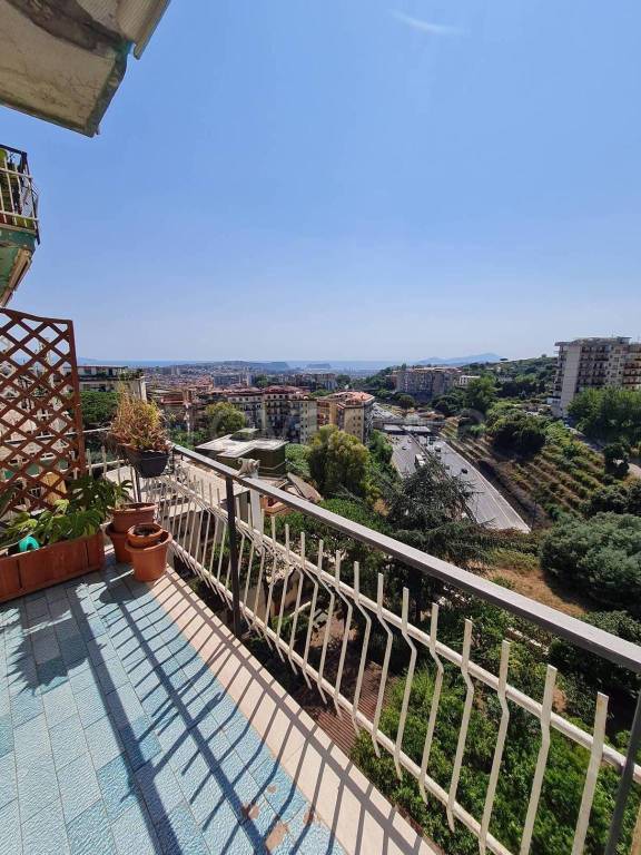 appartamento in vendita a Napoli in zona Arenella