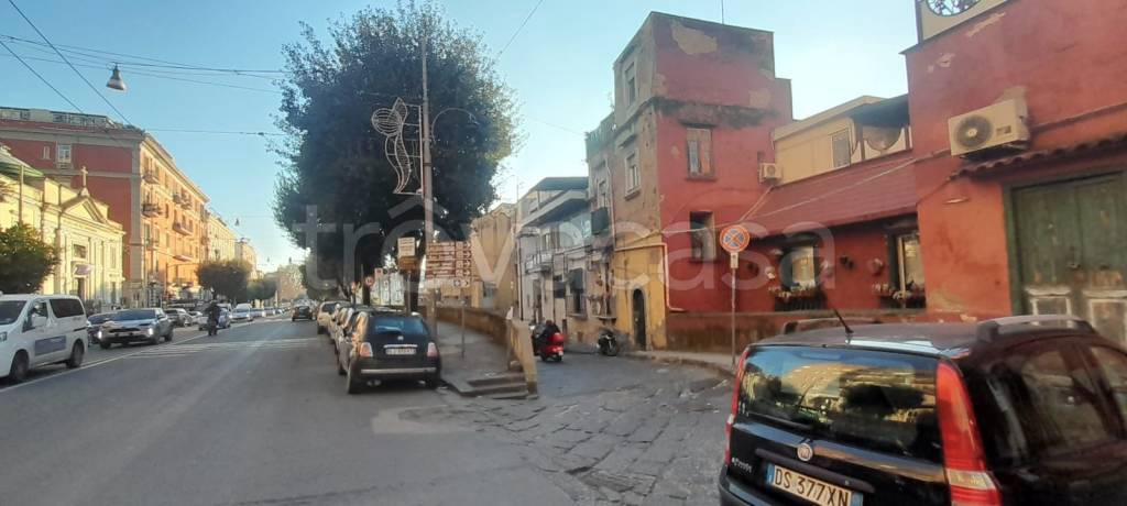 appartamento in vendita a Napoli in zona Stella