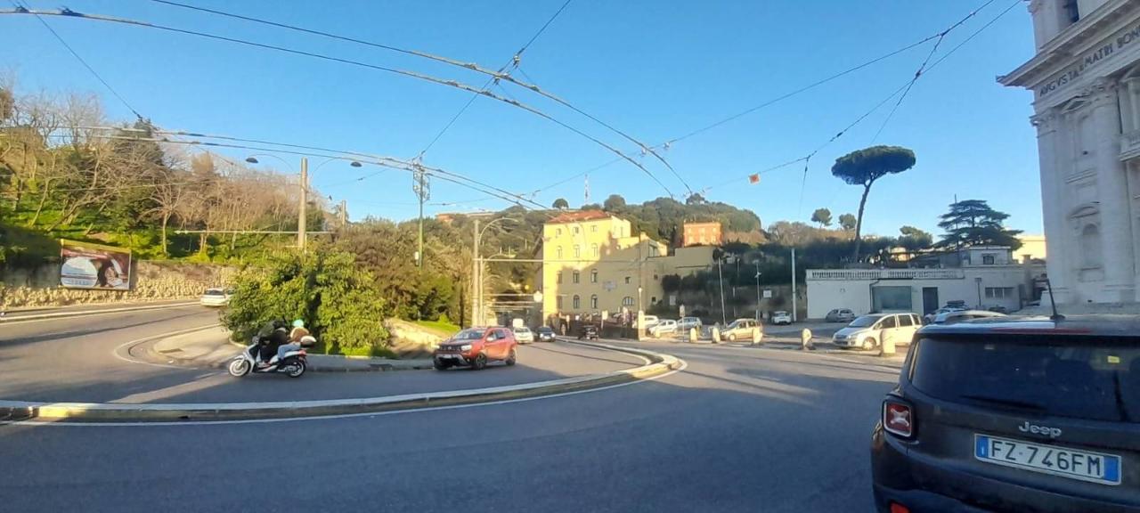 appartamento in vendita a Napoli in zona Stella