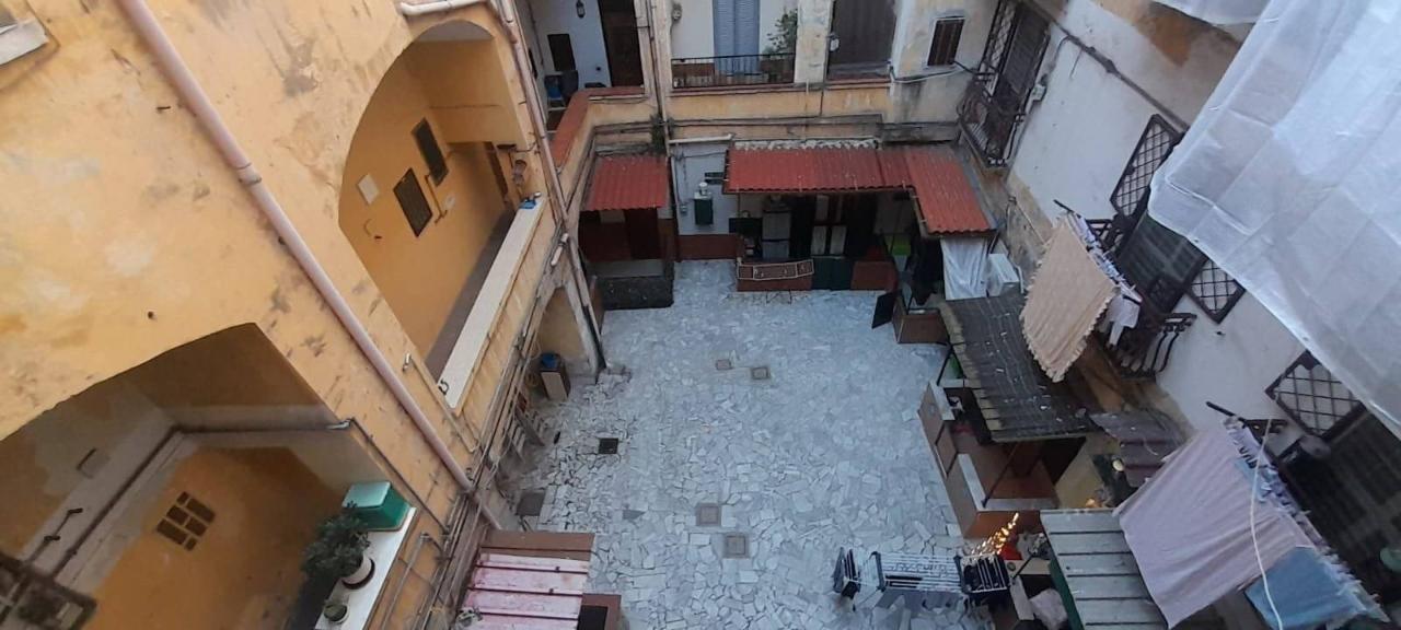 appartamento in vendita a Napoli in zona Stella