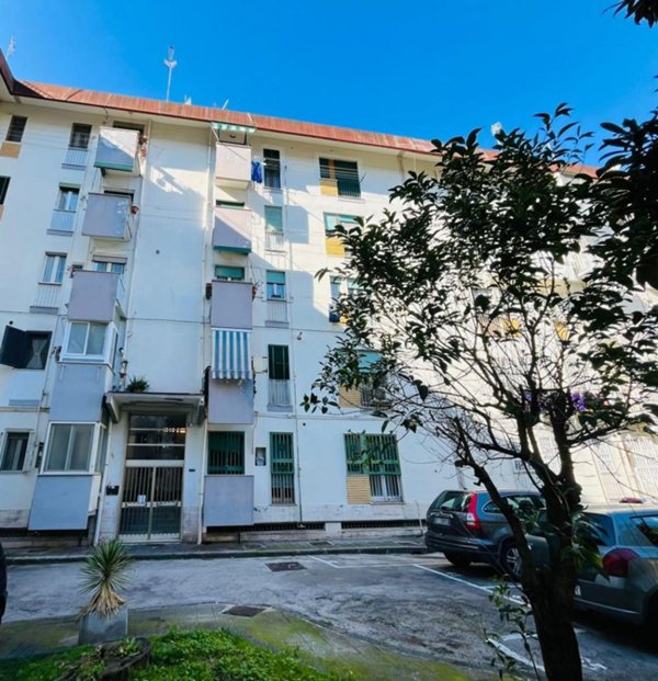 appartamento in vendita a Napoli in zona Fuorigrotta