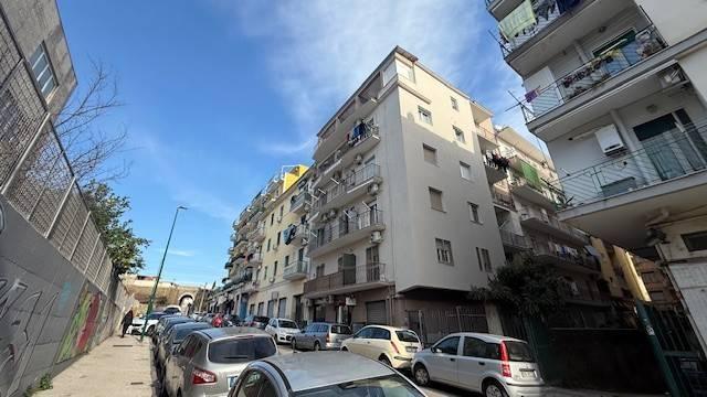 appartamento in vendita a Napoli in zona Bagnoli