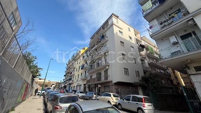 appartamento in vendita a Napoli in zona Bagnoli