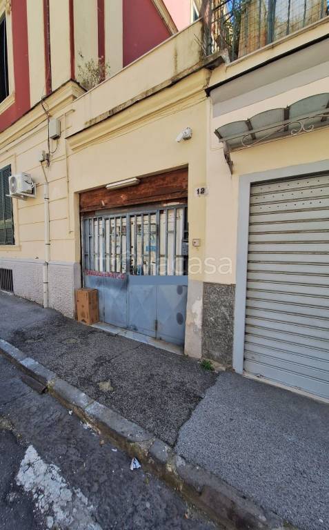 ufficio in vendita a Napoli in zona Bagnoli