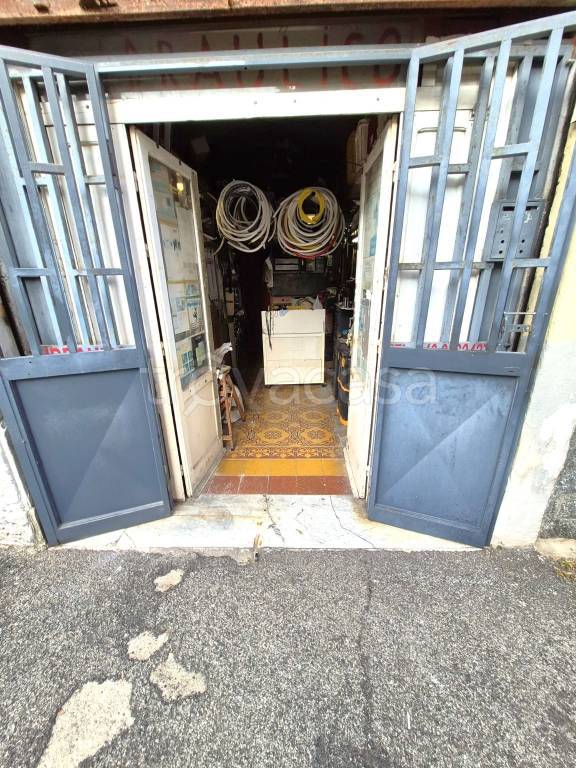 ufficio in vendita a Napoli in zona Bagnoli