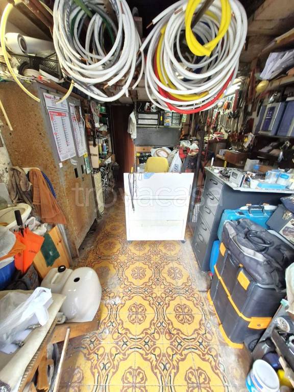 ufficio in vendita a Napoli in zona Bagnoli